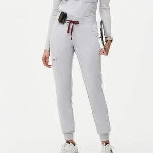 Selling Figs Zamora in Cement, Small